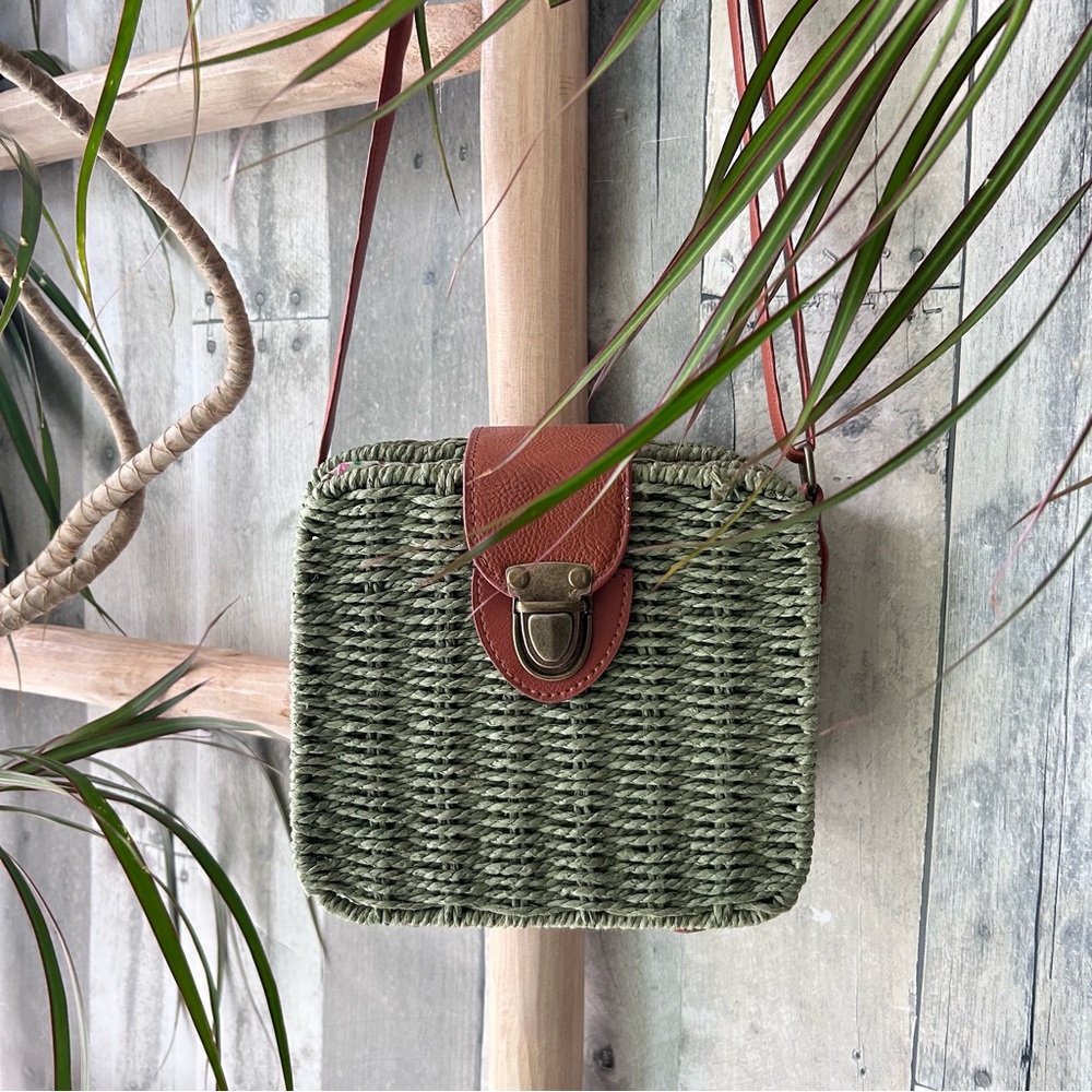 🌴Island Woven Straw Crossbody Bag